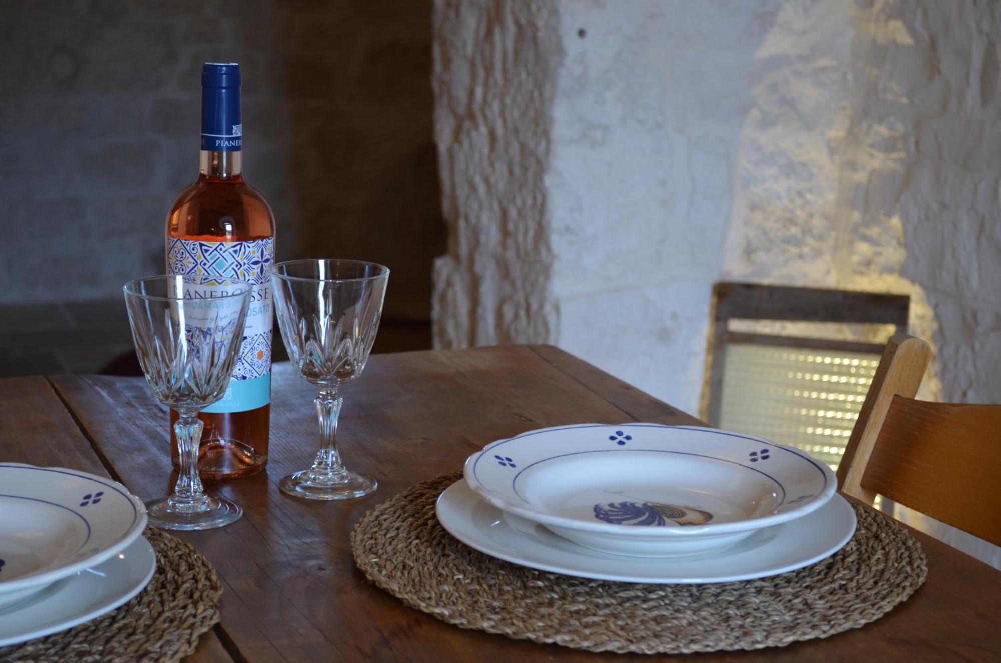 B&B Fuga Al Trullo 오스투니 외부 사진