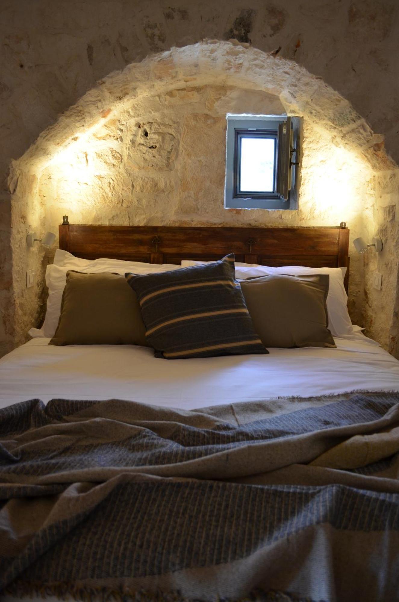 B&B Fuga Al Trullo 오스투니 외부 사진